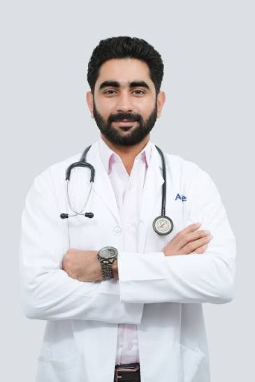Dr. Luis Mendoza